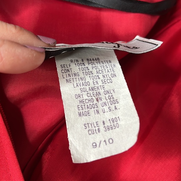 Fire Engine Red Formal Gown - Picture 7 of 9